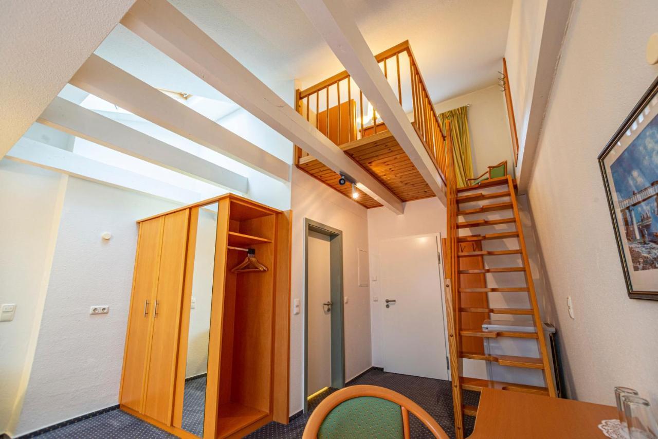 Hotel Rostock West Im "Kritzmow Park" Εξωτερικό φωτογραφία