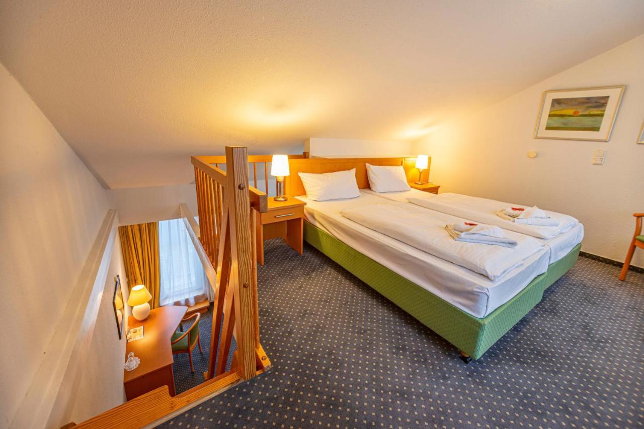 Hotel Rostock West Im "Kritzmow Park" Εξωτερικό φωτογραφία