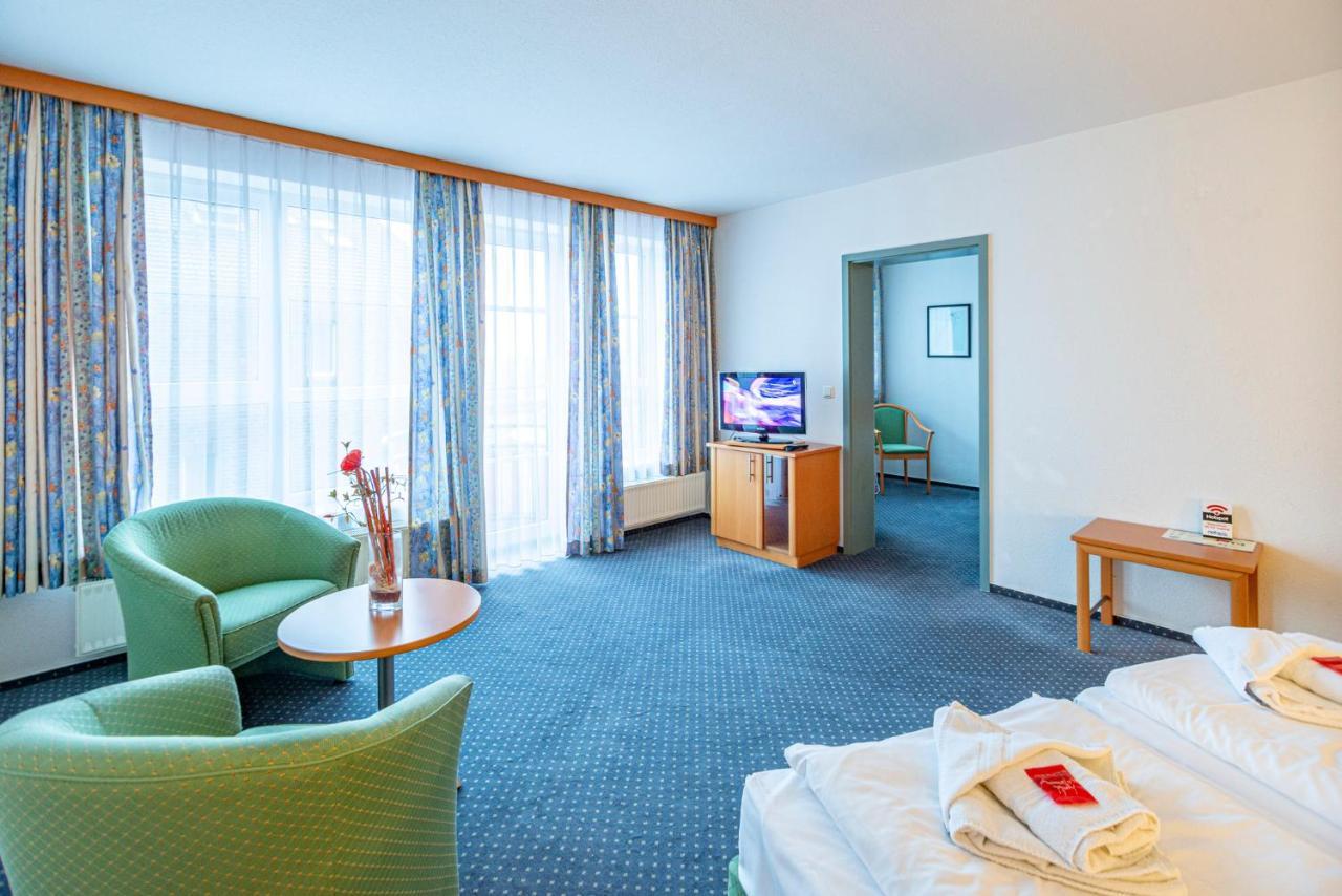 Hotel Rostock West Im "Kritzmow Park" Εξωτερικό φωτογραφία