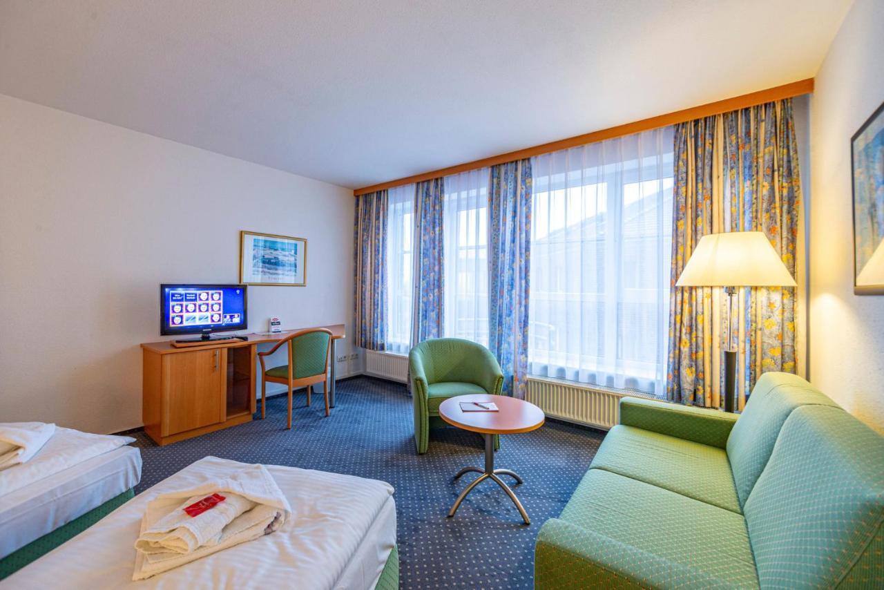 Hotel Rostock West Im "Kritzmow Park" Εξωτερικό φωτογραφία