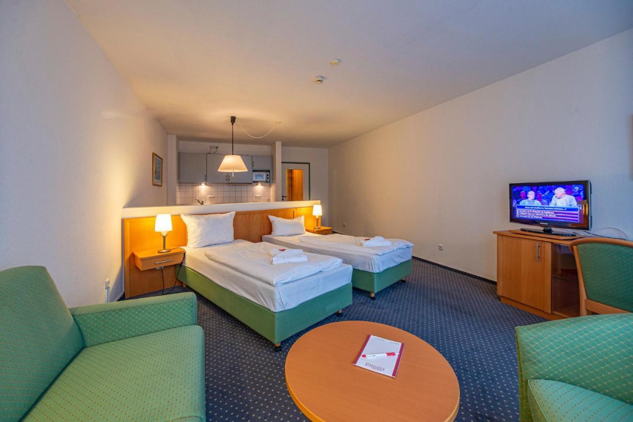 Hotel Rostock West Im "Kritzmow Park" Εξωτερικό φωτογραφία
