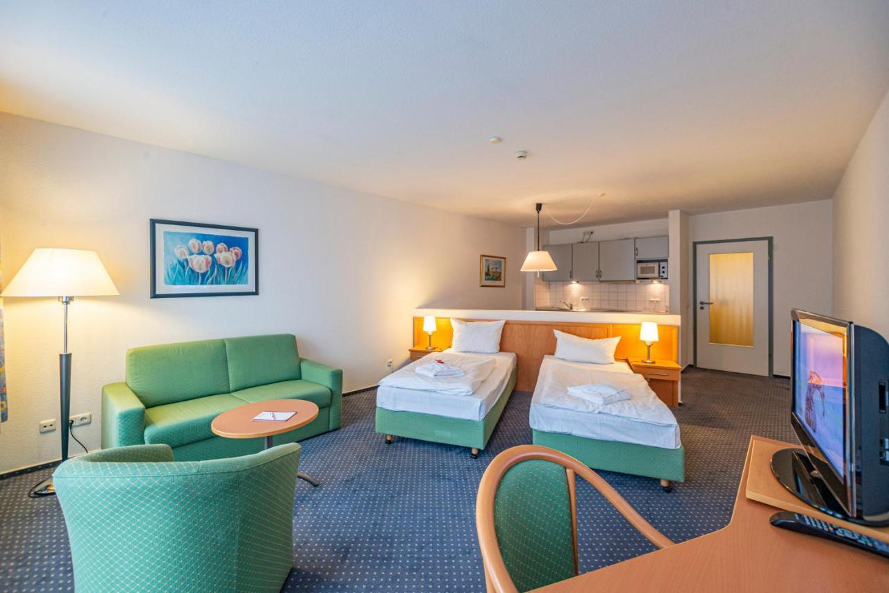 Hotel Rostock West Im "Kritzmow Park" Εξωτερικό φωτογραφία