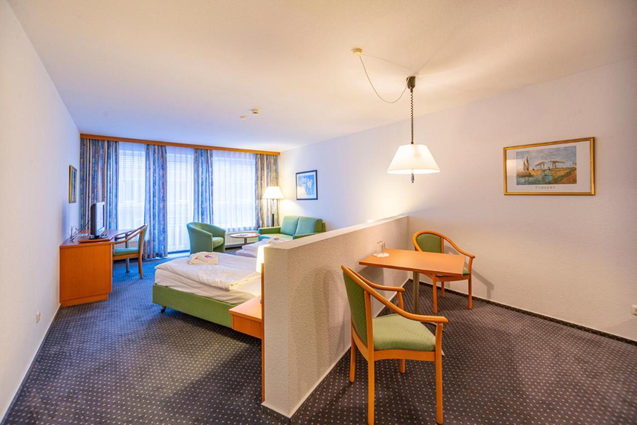 Hotel Rostock West Im "Kritzmow Park" Εξωτερικό φωτογραφία