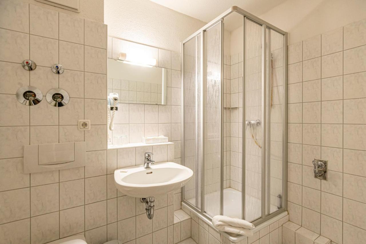 Hotel Rostock West Im "Kritzmow Park" Εξωτερικό φωτογραφία