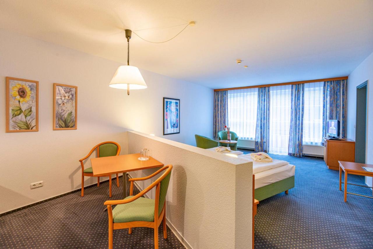 Hotel Rostock West Im "Kritzmow Park" Εξωτερικό φωτογραφία