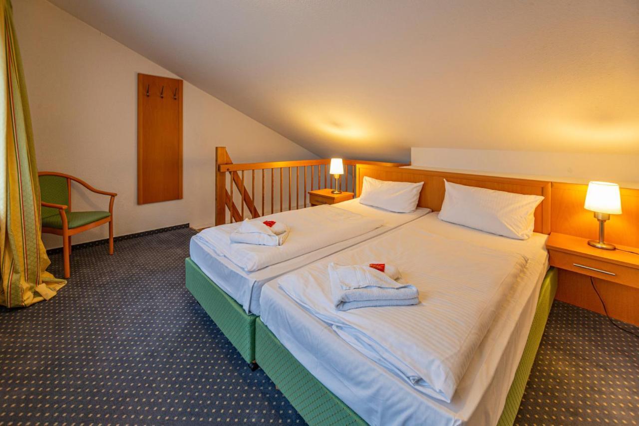 Hotel Rostock West Im "Kritzmow Park" Εξωτερικό φωτογραφία